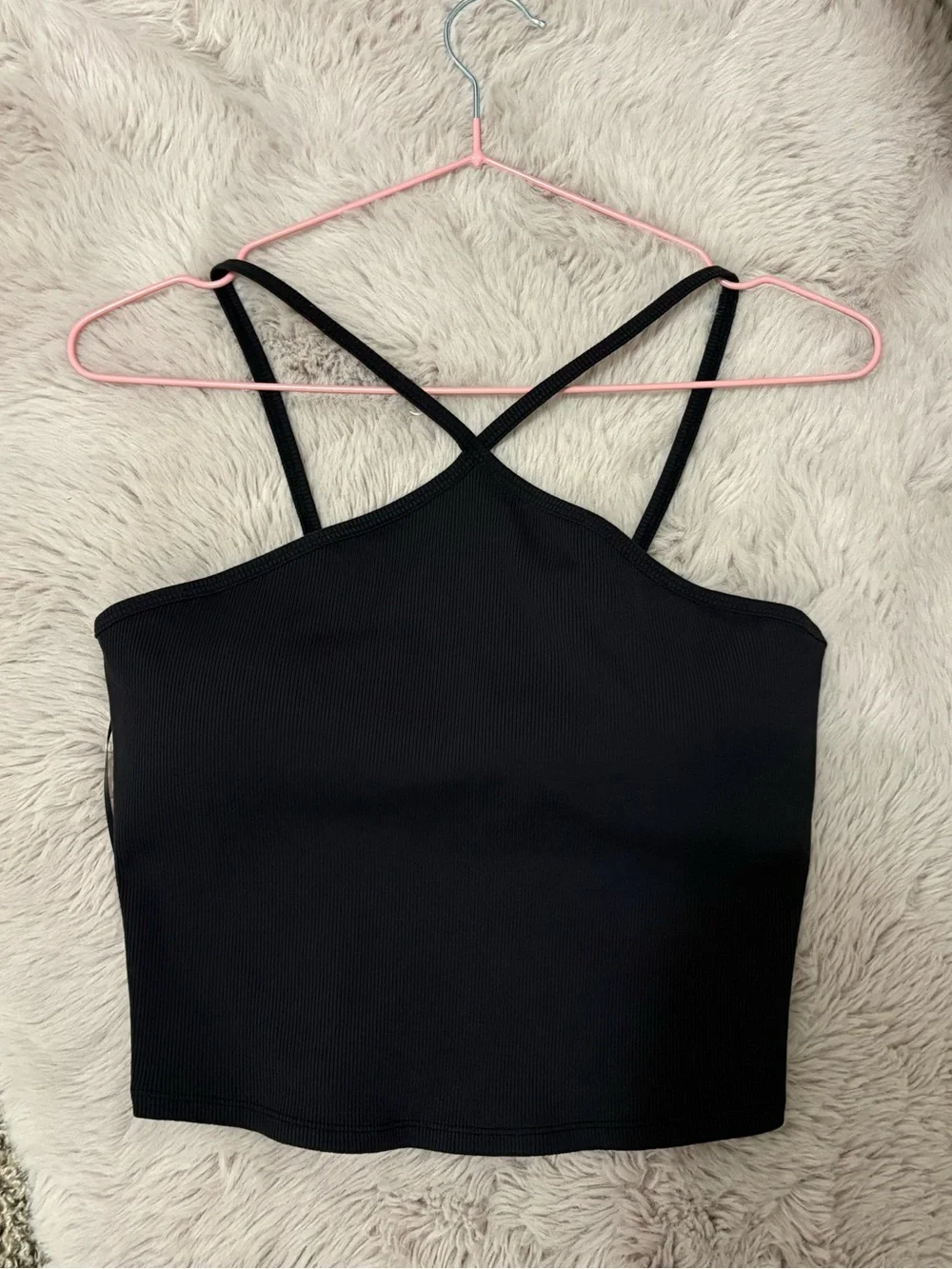 ALO Yoga Goddess Crop Top